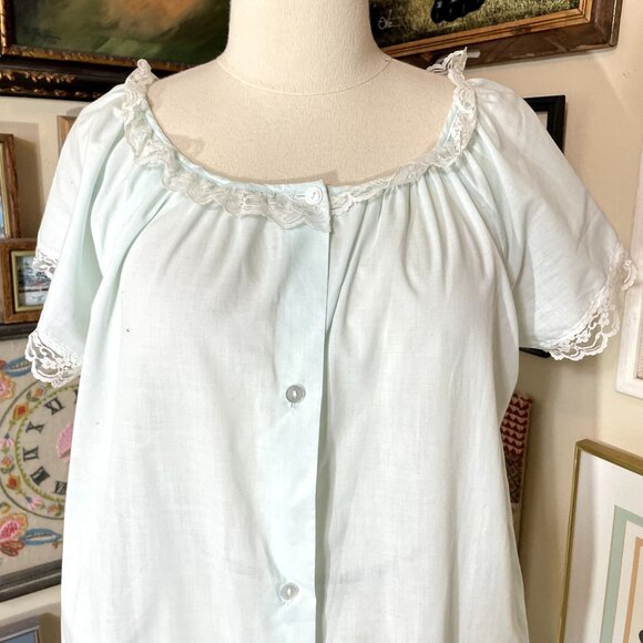 80s Vintage Sears Pastel Green Lightweight Button Front Midi Nightgown with Lace - Picture 4 of 5